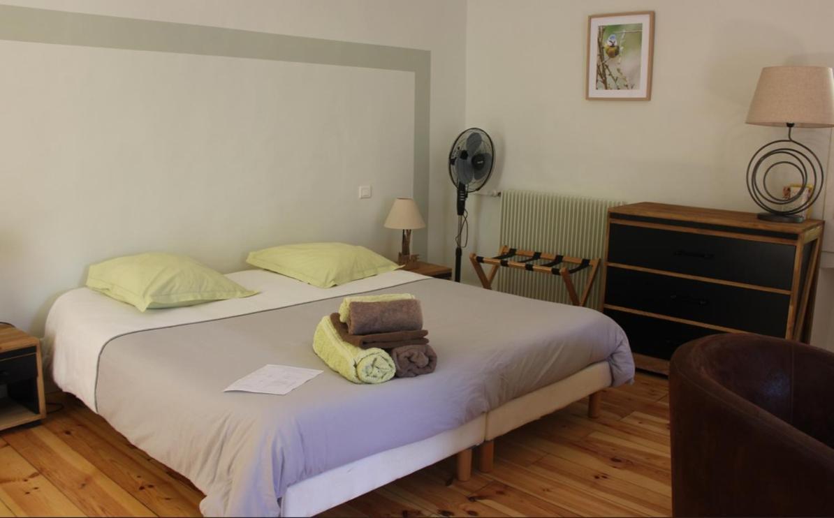 Bed and Breakfast Domaine De La Carriere Sumene Экстерьер фото