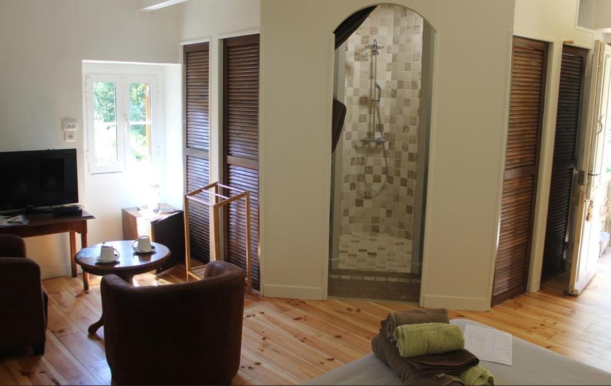 Bed and Breakfast Domaine De La Carriere Sumene Экстерьер фото