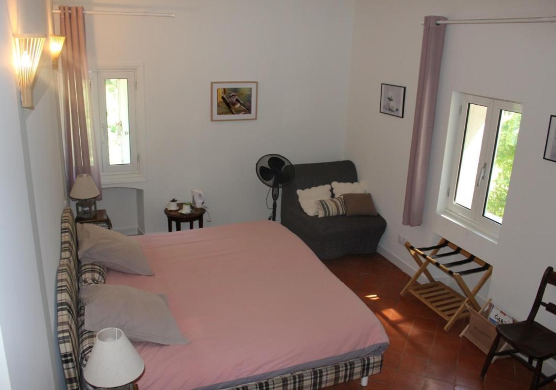 Bed and Breakfast Domaine De La Carriere Sumene Экстерьер фото
