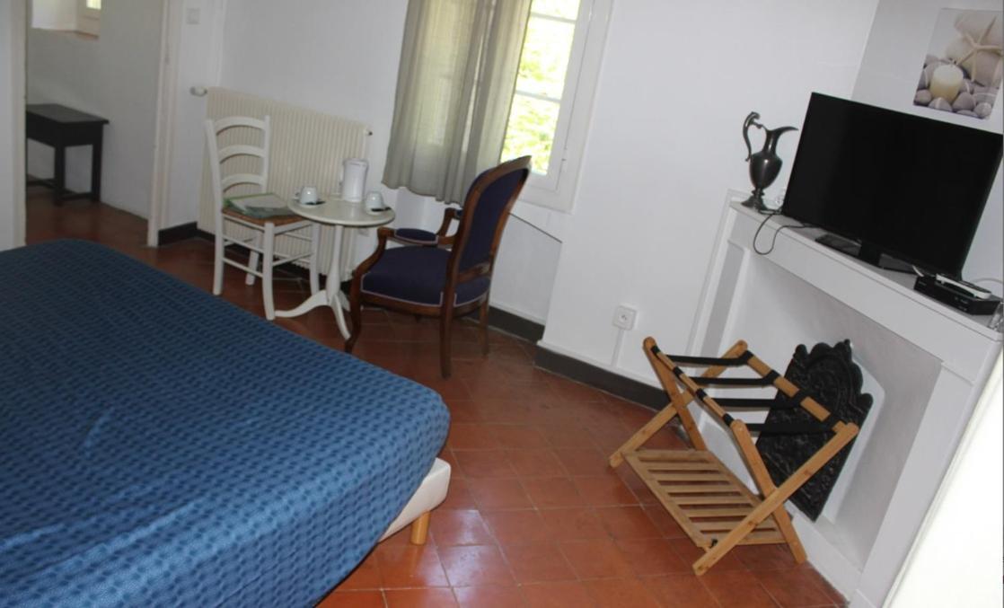 Bed and Breakfast Domaine De La Carriere Sumene Экстерьер фото